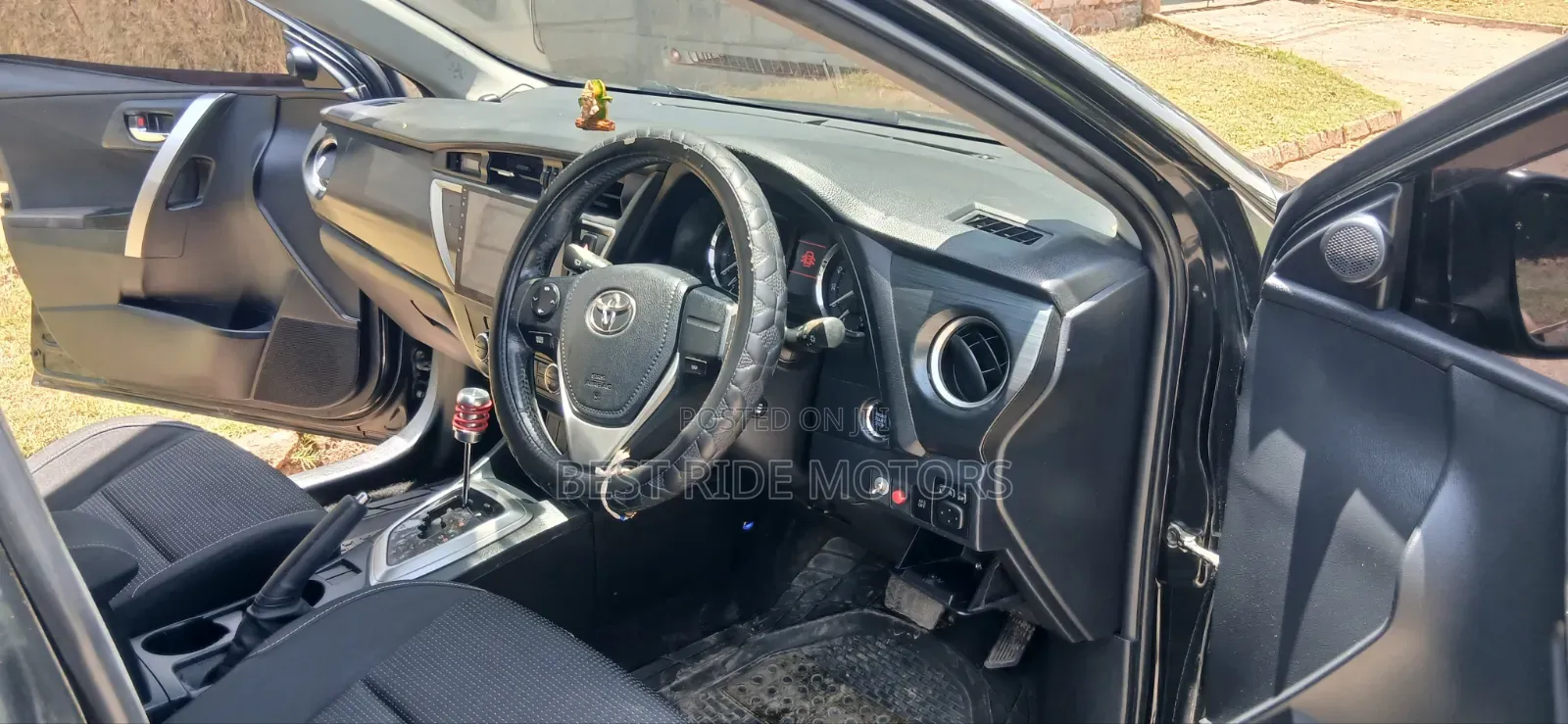 Toyota Auris 2013 Black