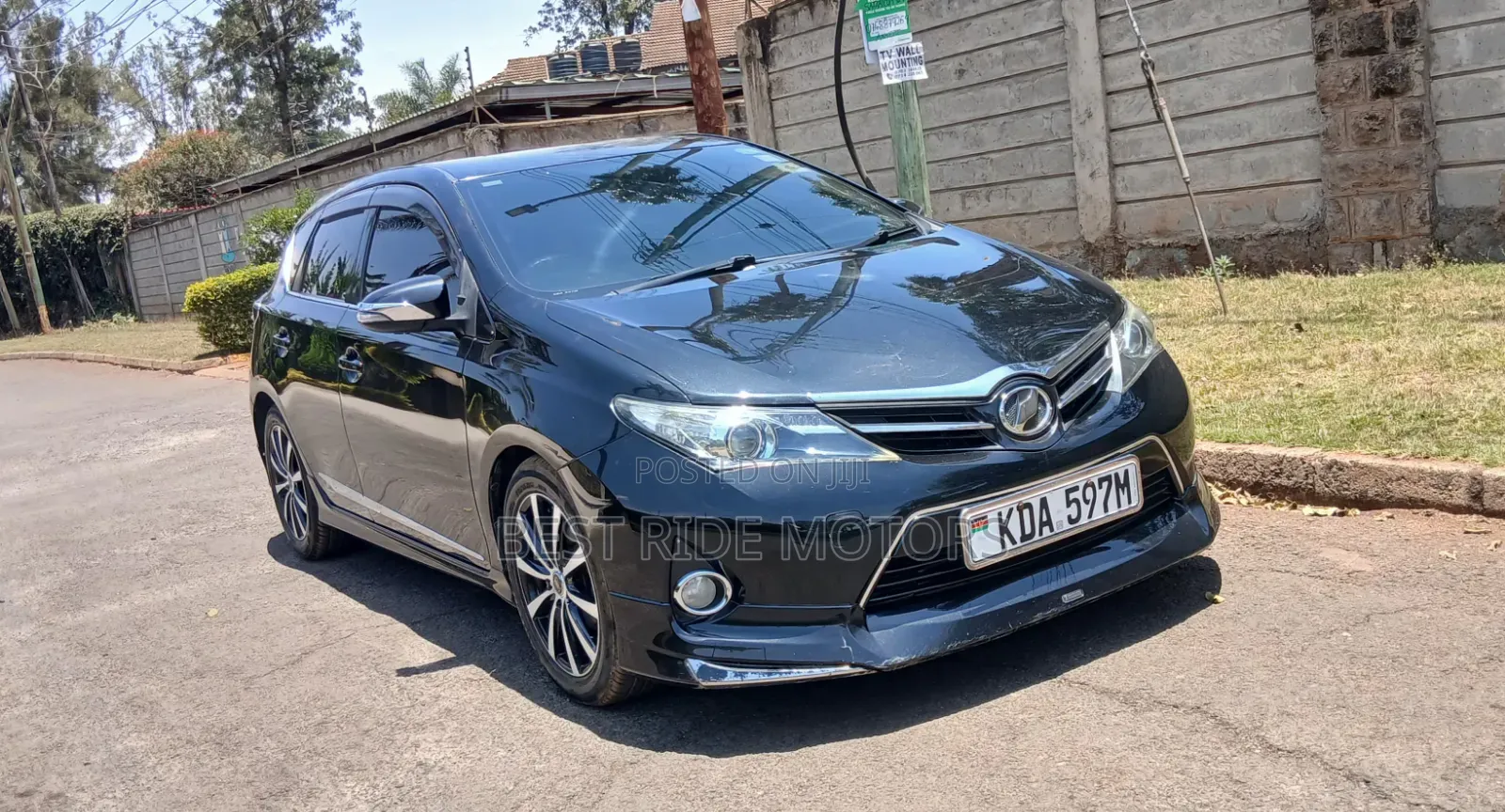 Toyota Auris 2013 Black
