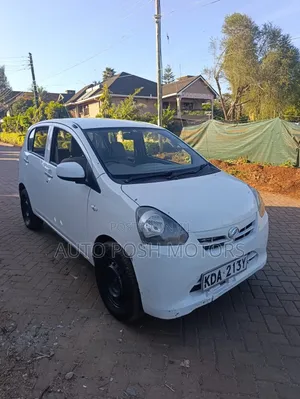 Daihatsu Mira 2013 White
