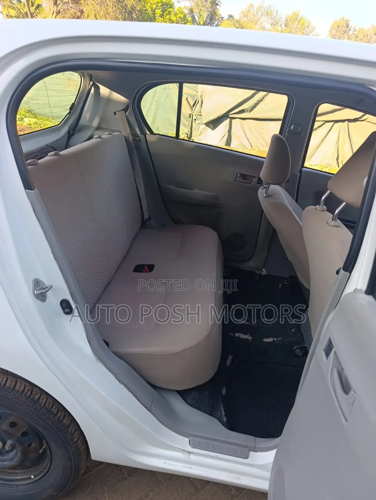Daihatsu Mira 2013 White