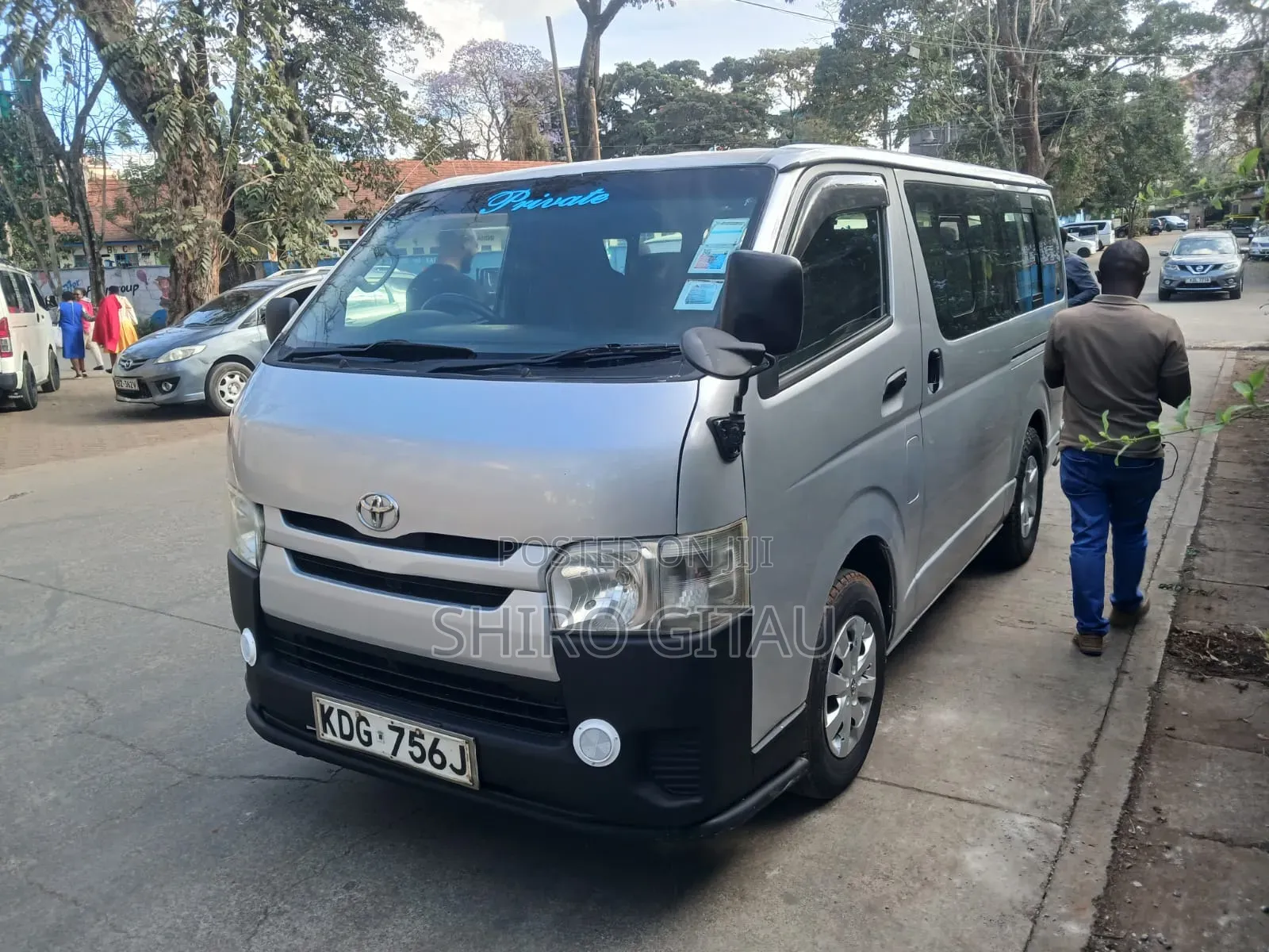 Toyota HiAce 2014 Silver