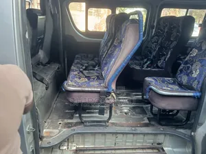Toyota HiAce 2014 Silver