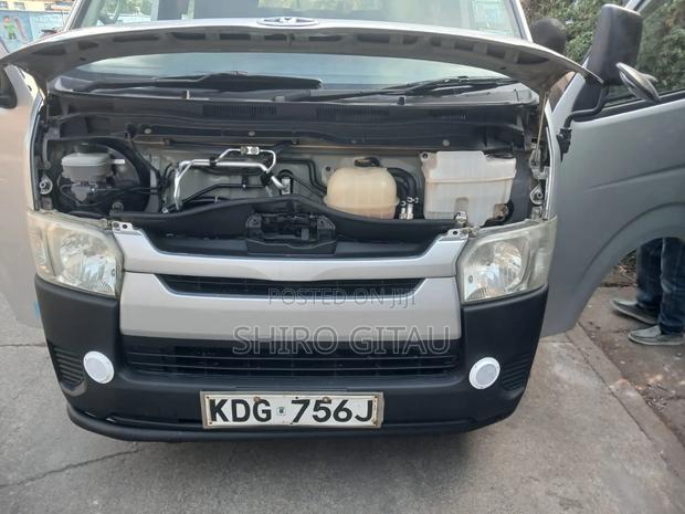 Toyota HiAce 2014 Silver - thumbnail 4