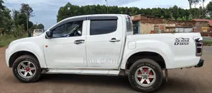 Isuzu D-MAX 2014 White
