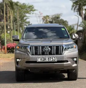 Toyota Land Cruiser Prado 2017 Gray