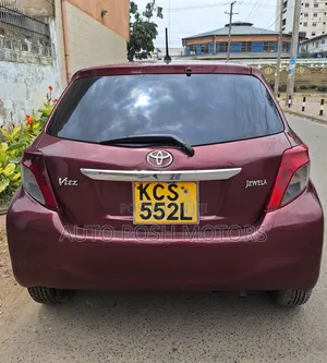 Toyota Vitz 2011