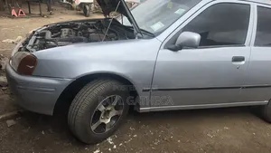 Toyota Starlet 1998 Silver