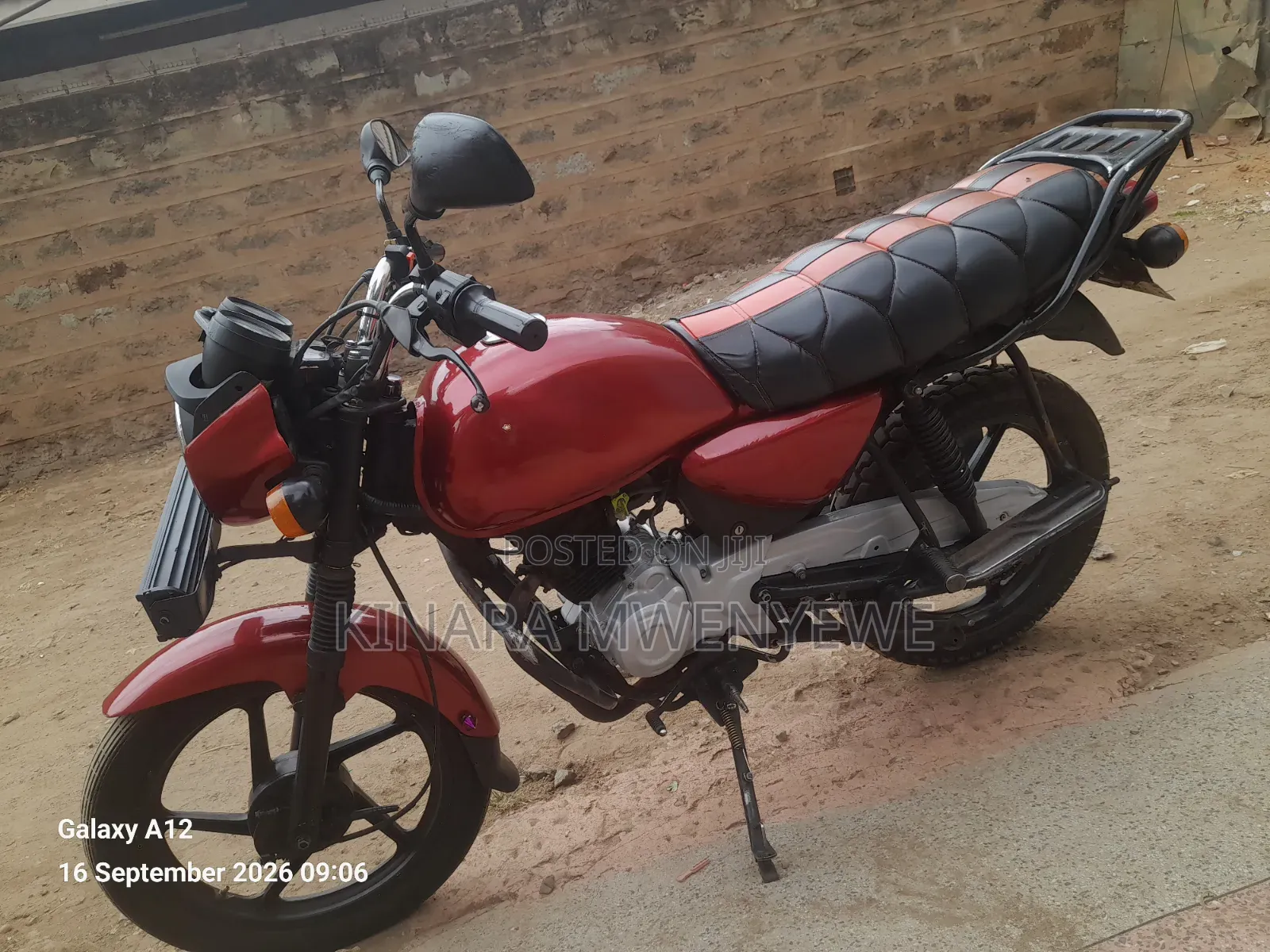 Bajaj Boxer 150 UG 2021 Red