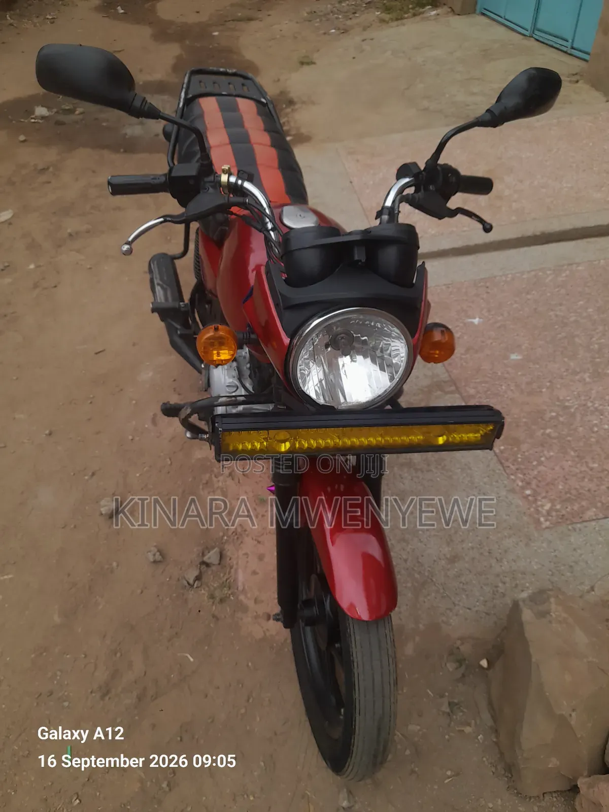 Bajaj Boxer 150 UG 2021 Red