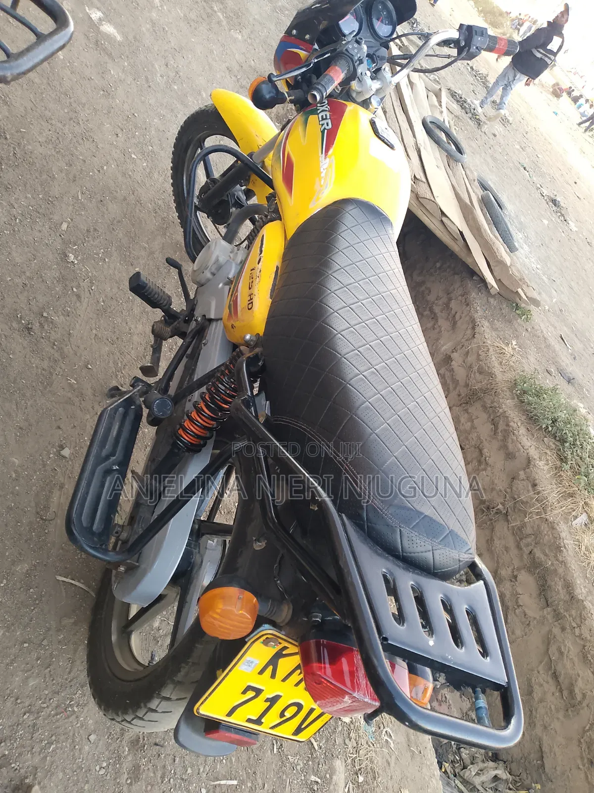 Bajaj Boxer 125 2025 Red