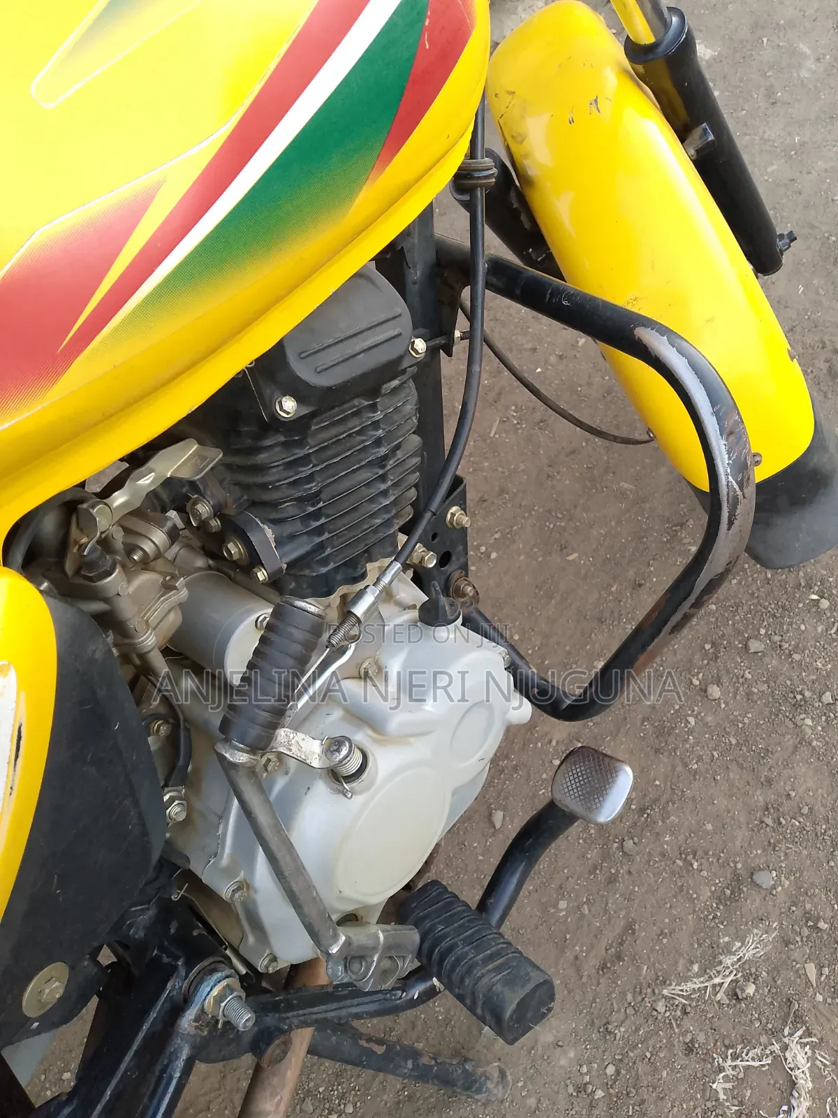 Bajaj Boxer 125 2025 Red