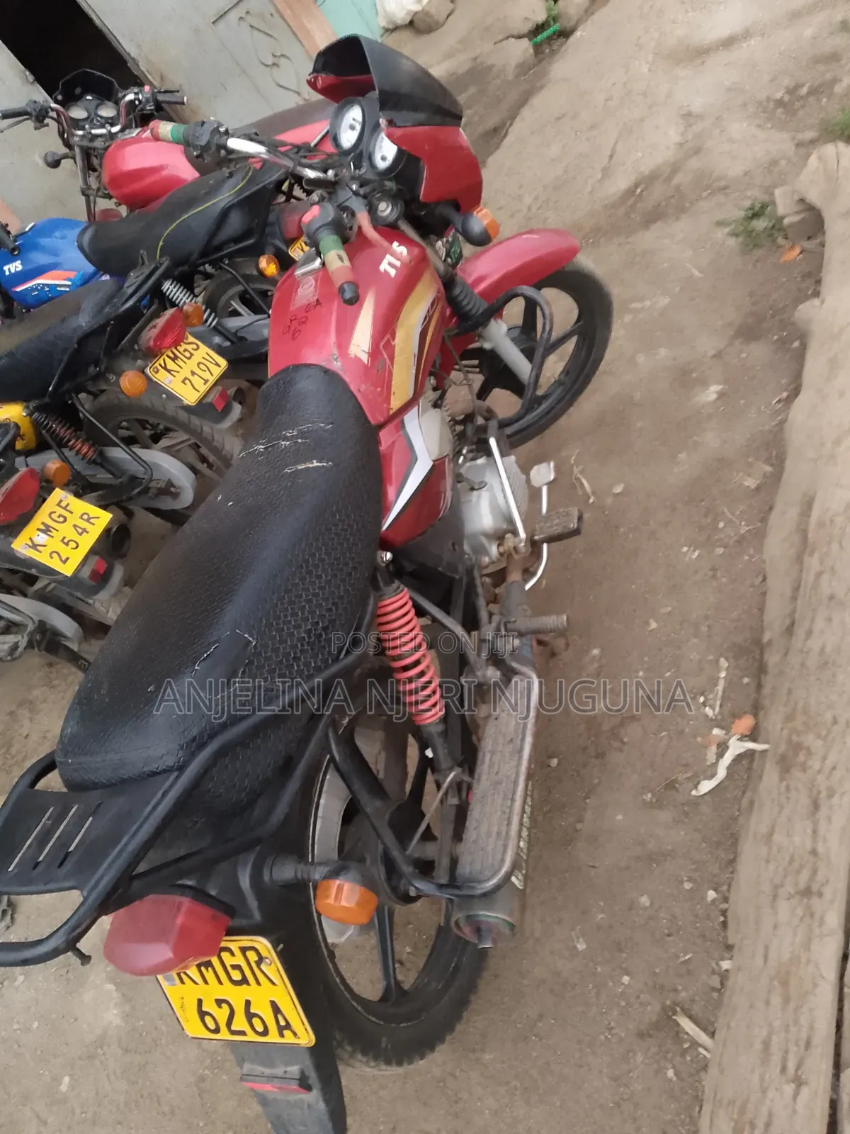 TVS HLX Plus ES 2025 Red