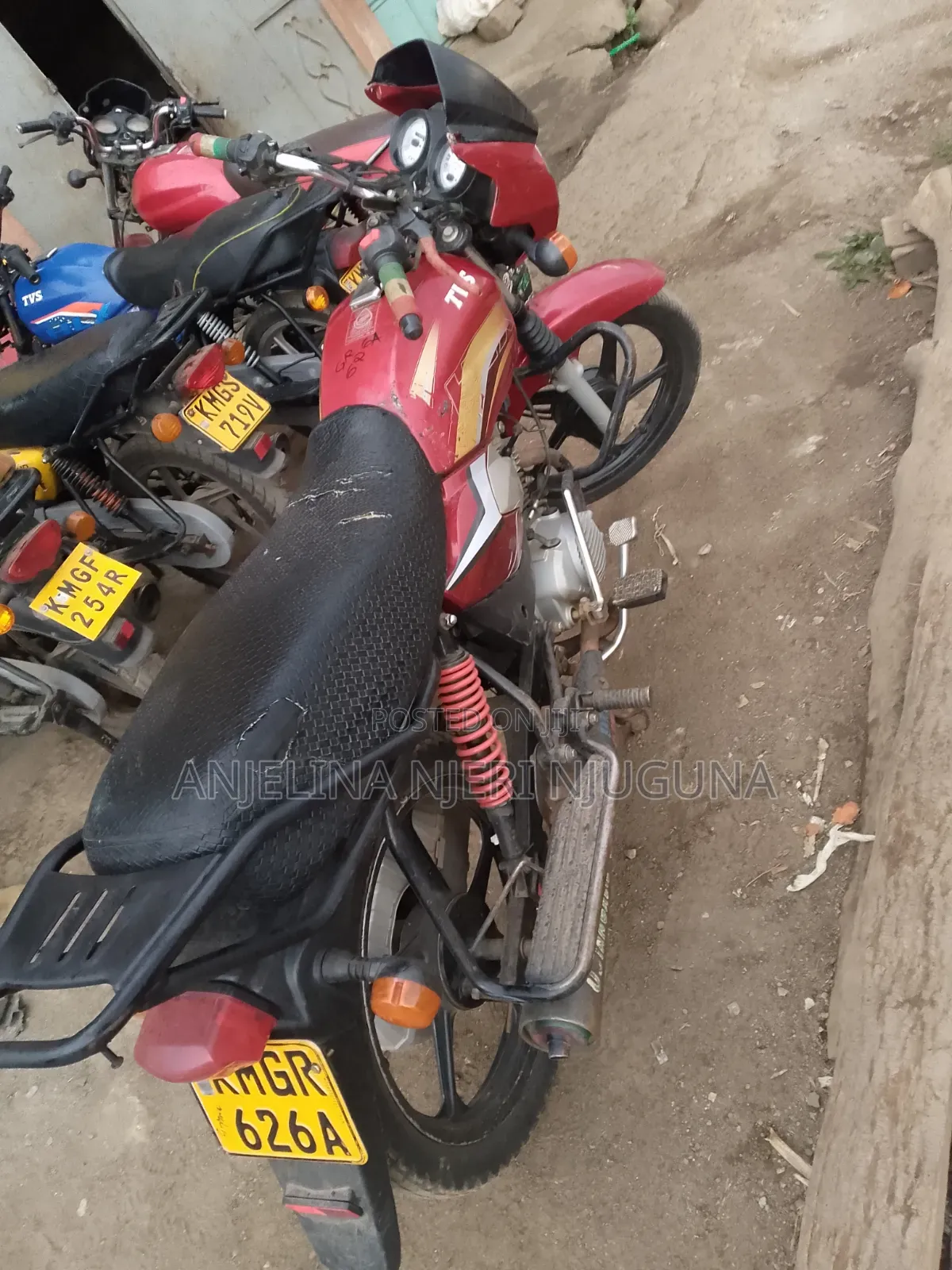 TVS HLX Plus ES 2025 Red
