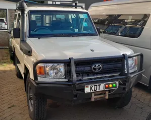 Toyota Land Cruiser 76 Series 2017 White
