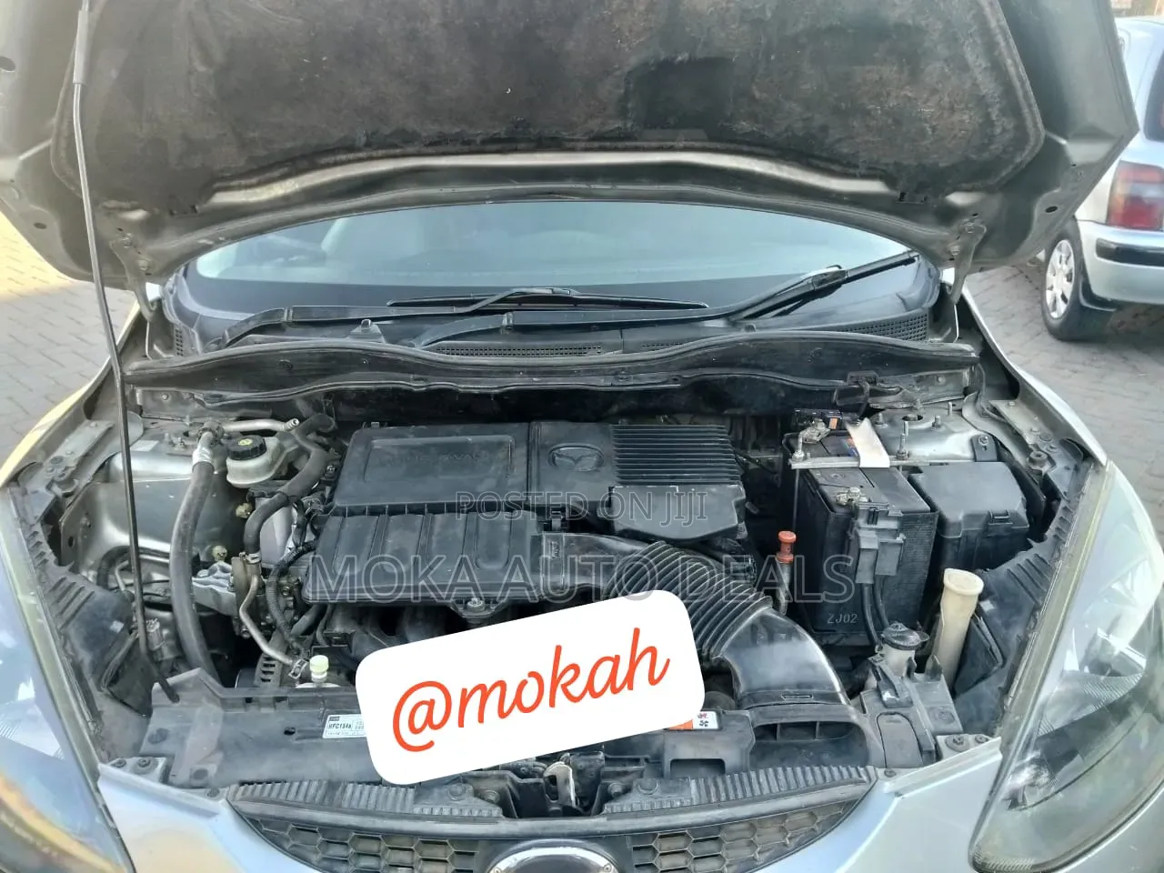 Mazda Demio 2011 Silver