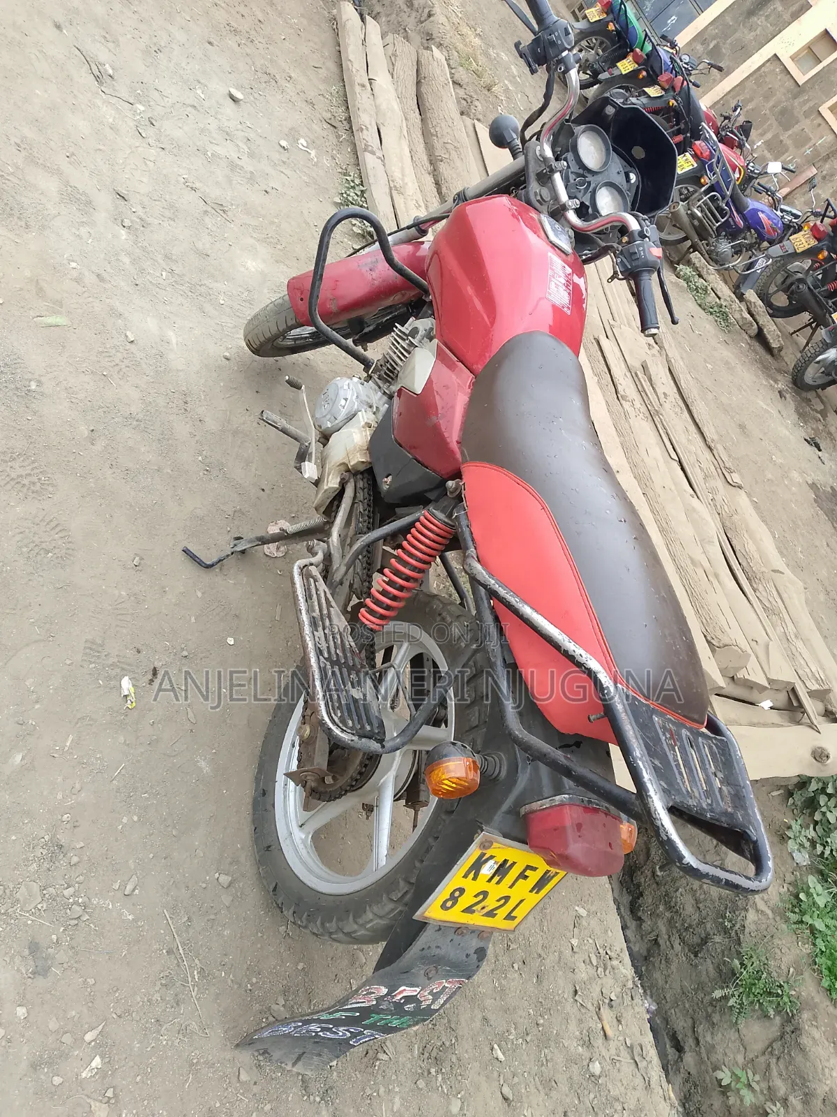 TVS HLX Plus ES 2021 Red