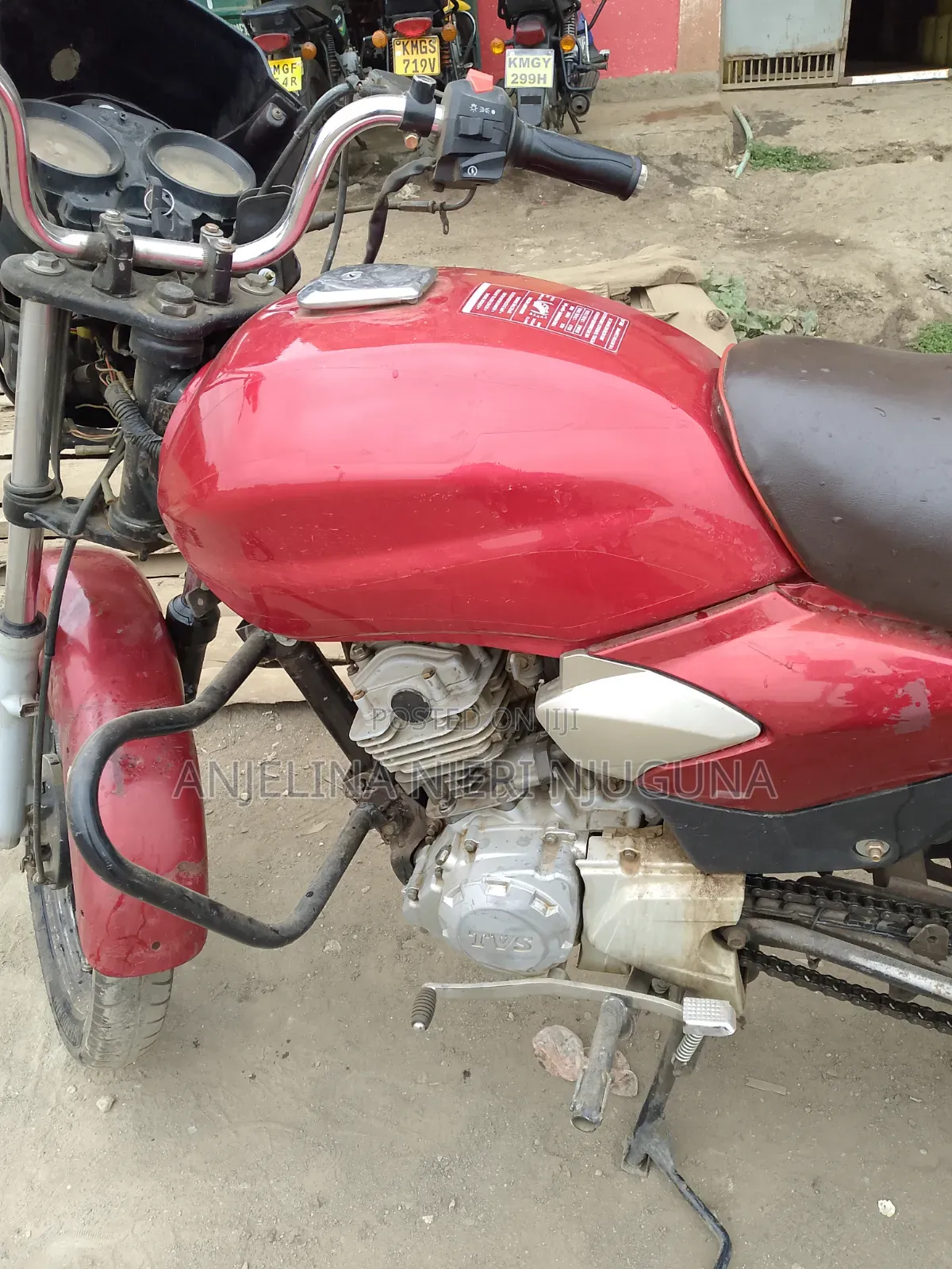 TVS HLX Plus ES 2021 Red