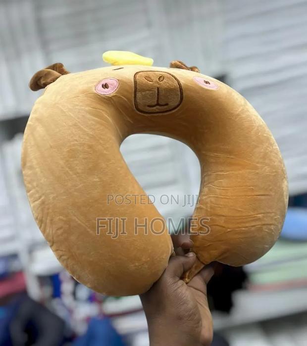 Fancy Round Neck Pillow | Memory Foam - thumbnail 4