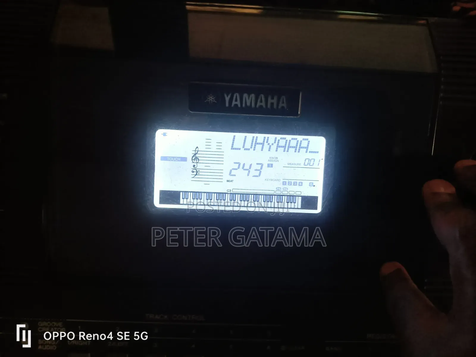 Yamaha PSR E463