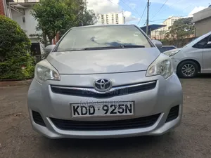 Toyota Ractis 2014 Silver