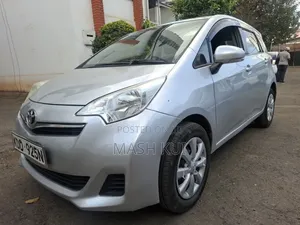 Toyota Ractis 2014 Silver
