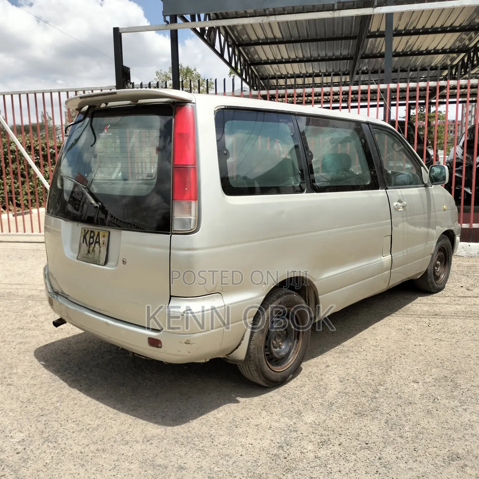 Toyota TownAce Noah 2001 Silver