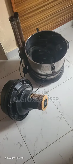 Wet and Dry Vacuum Cleaner