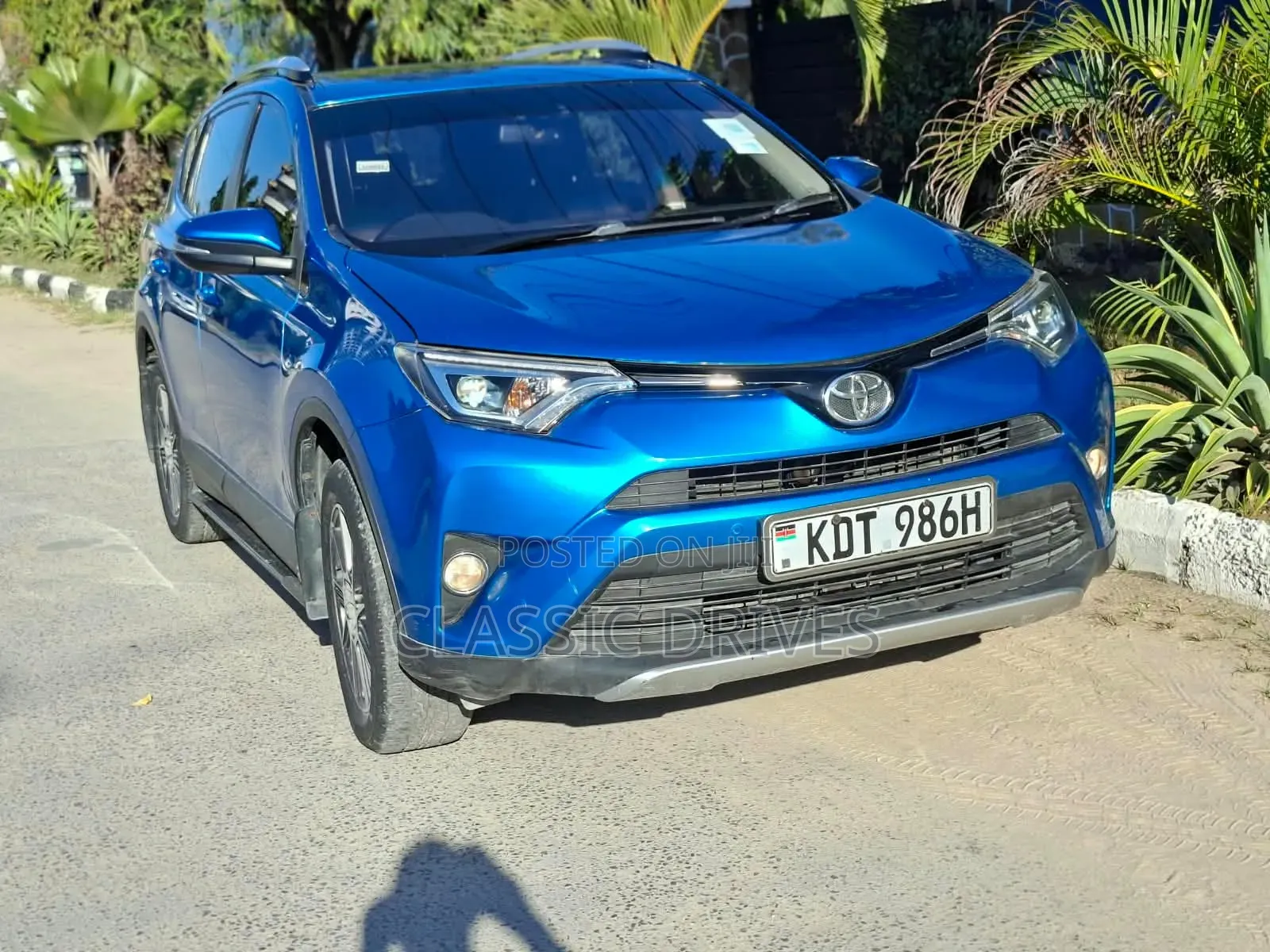 Toyota RAV4 2016 Blue