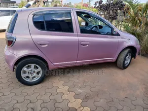 Toyota Vitz 2001 Pink