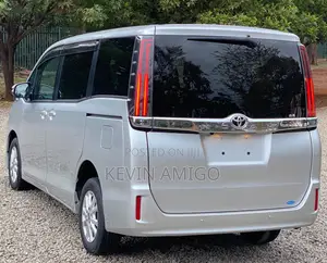 Toyota Noah 2020 Silver