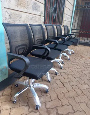 Office Chair Shaped Executive Workstation Chair