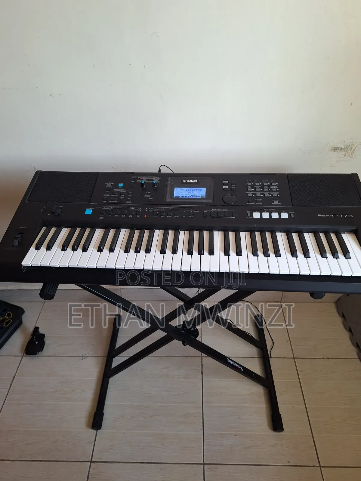 Yamaha Keyboard