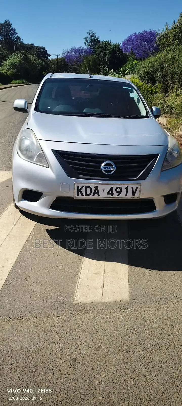 Nissan Latio 1.2 2013 Silver