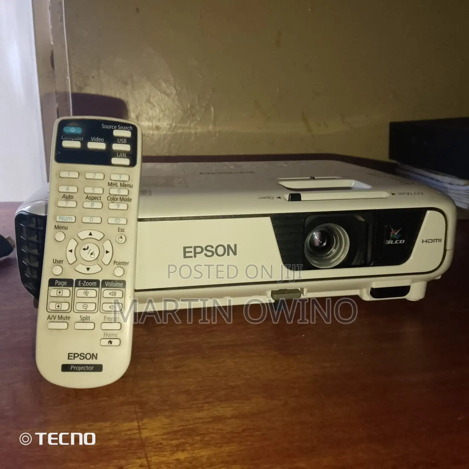 Epson Eb-E12 Xga 3lcd