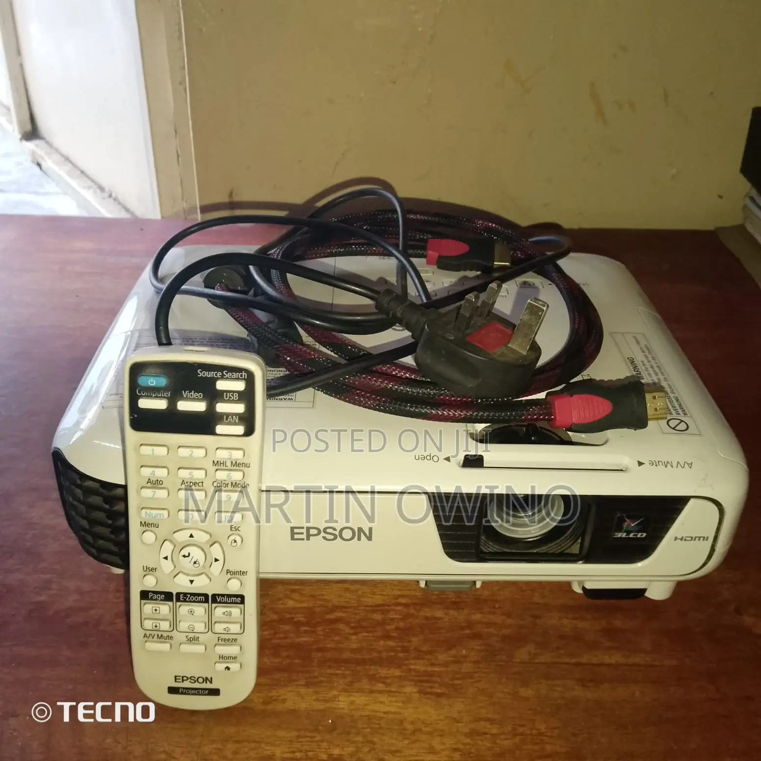 Epson Eb-E12 Xga 3lcd