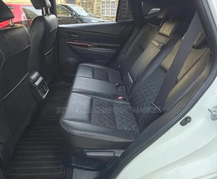 Toyota Harrier 2.0 2017 White