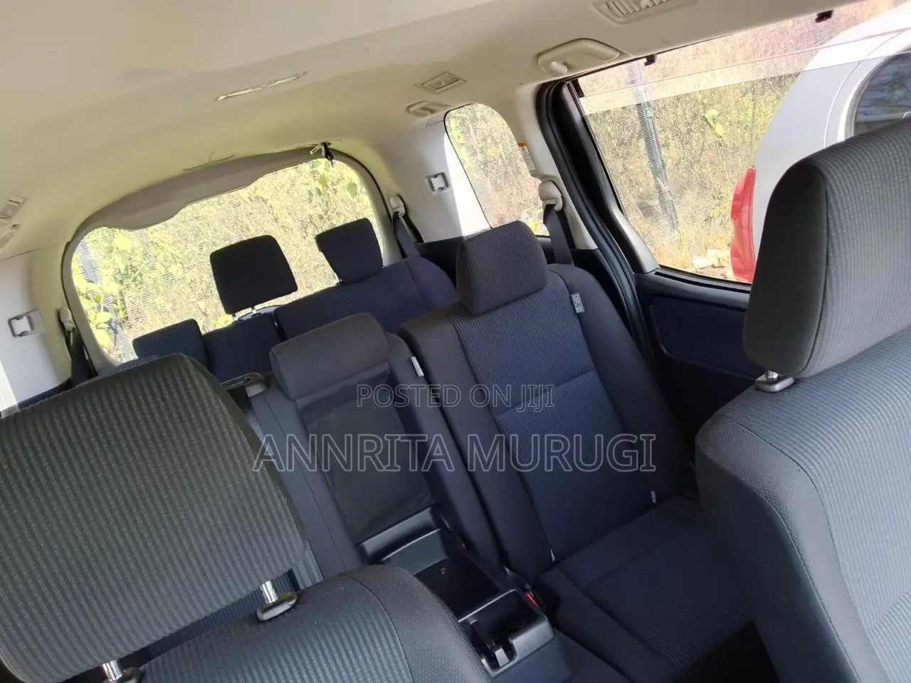 Toyota Noah 2.0 AWD (7 Seater) 2017 Silver