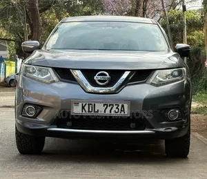 Nissan X-Trail 2015 Gray