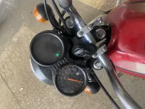Bajaj Boxer 2025 Red