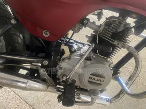 Bajaj Boxer 2025 Red