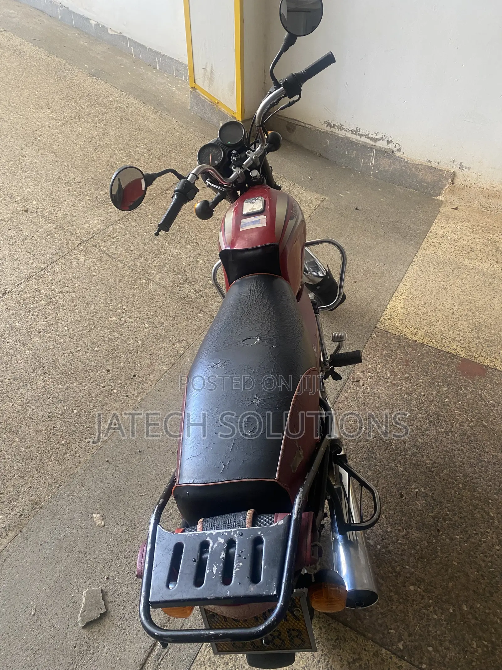 Bajaj Boxer 2025 Red