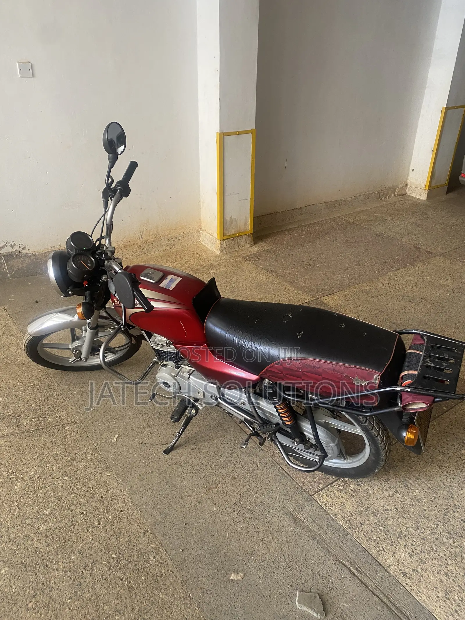 Bajaj Boxer 2025 Red