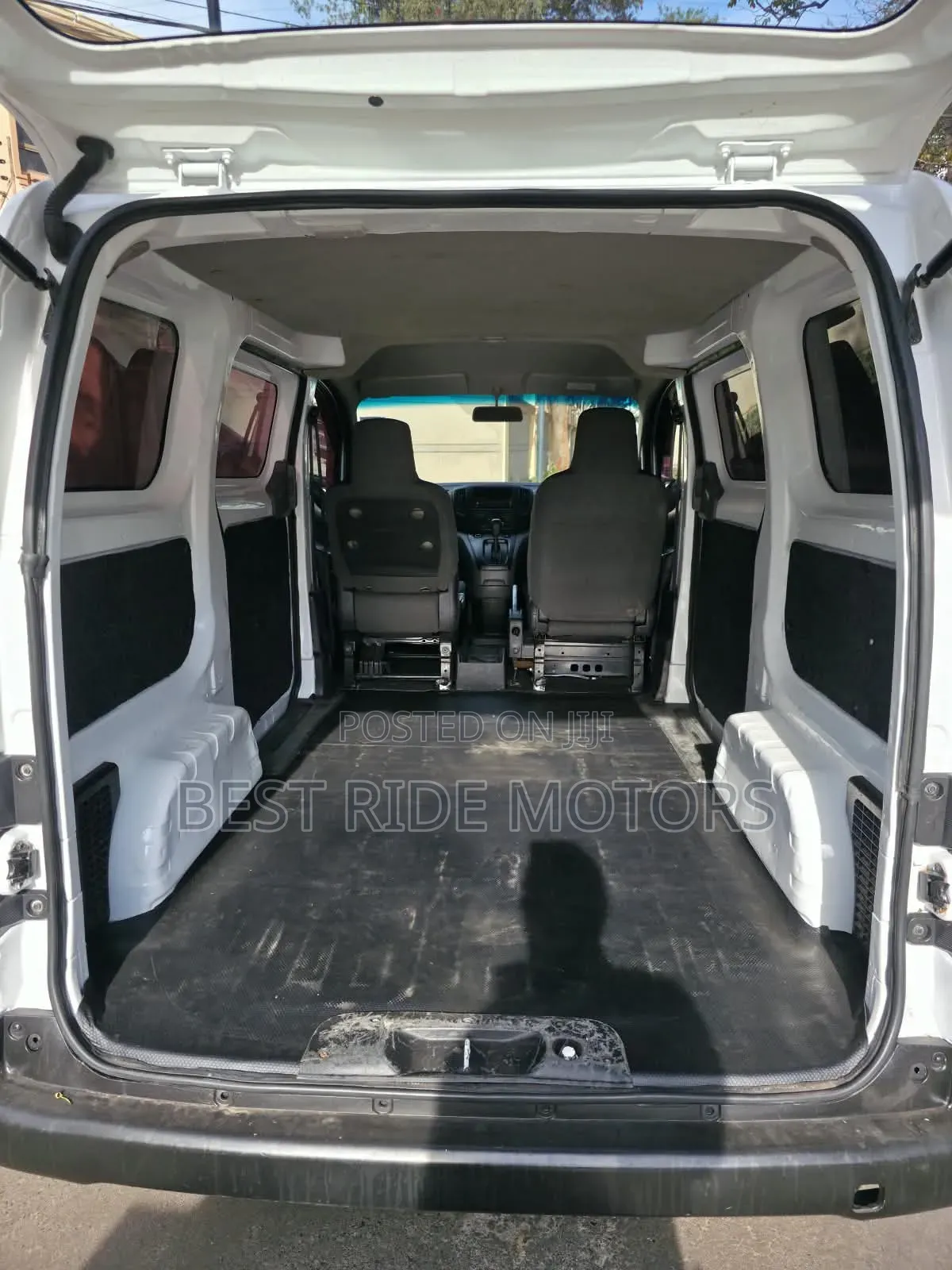 Nissan NV200 2012 White