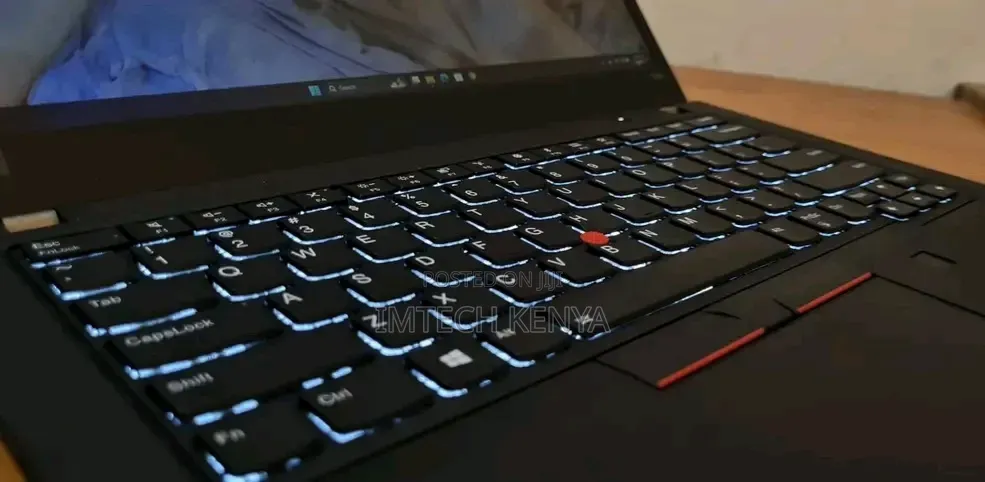 Laptop Lenovo ThinkPad T490s 16GB Intel Core i5 SSD 512GB