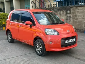 Toyota Porte 2017 Orange
