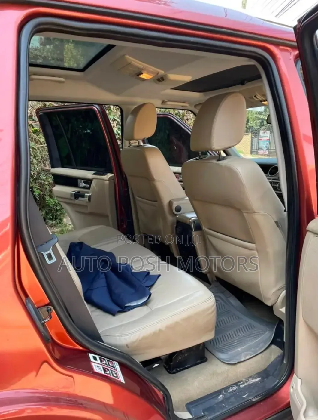 Land Rover Discovery 2010 Red