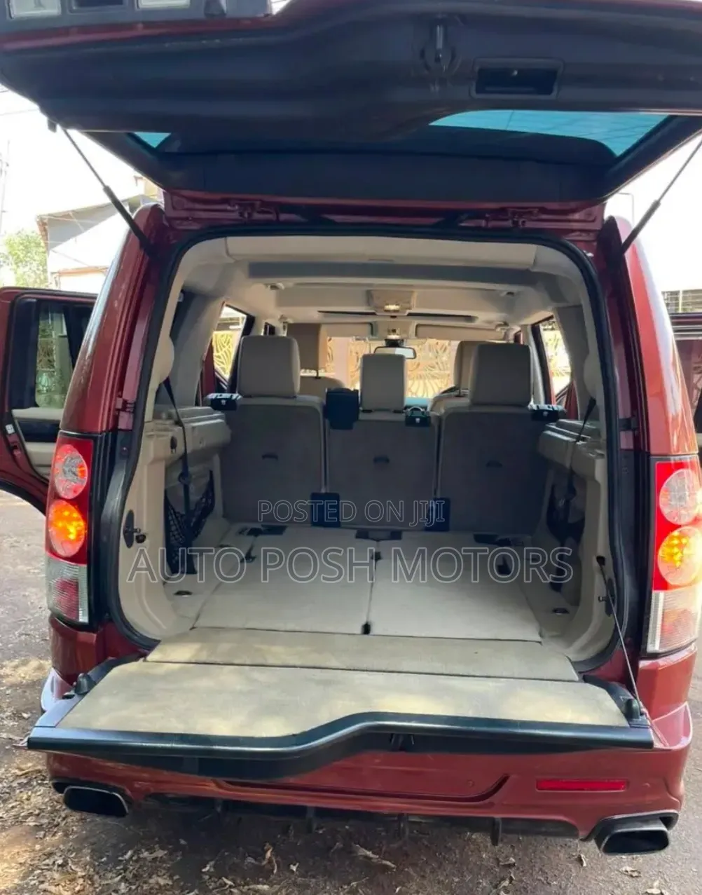 Land Rover Discovery 2010 Red