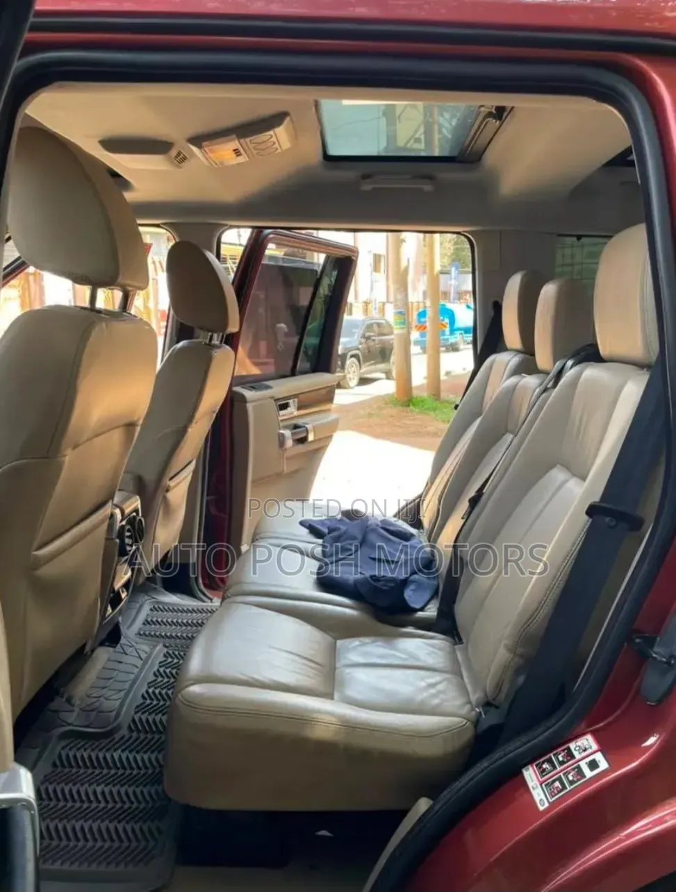 Land Rover Discovery 2010 Red