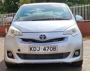 Toyota Ractis 1.5 FWD 2016 Silver