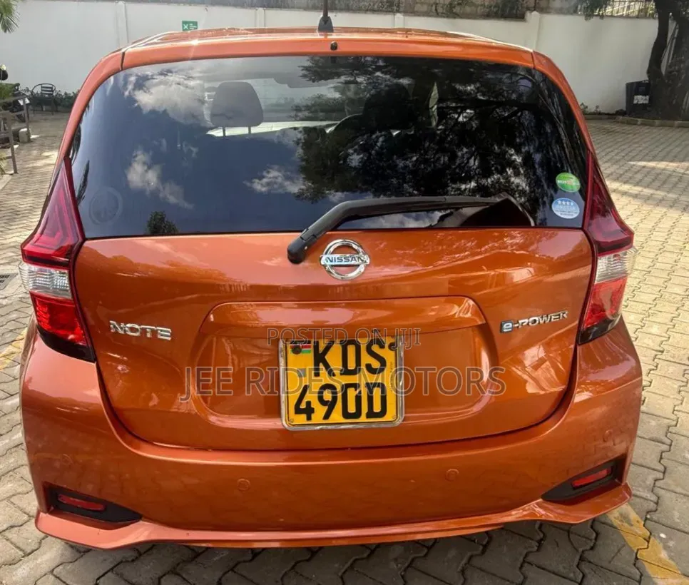 Nissan Note 2018 Red